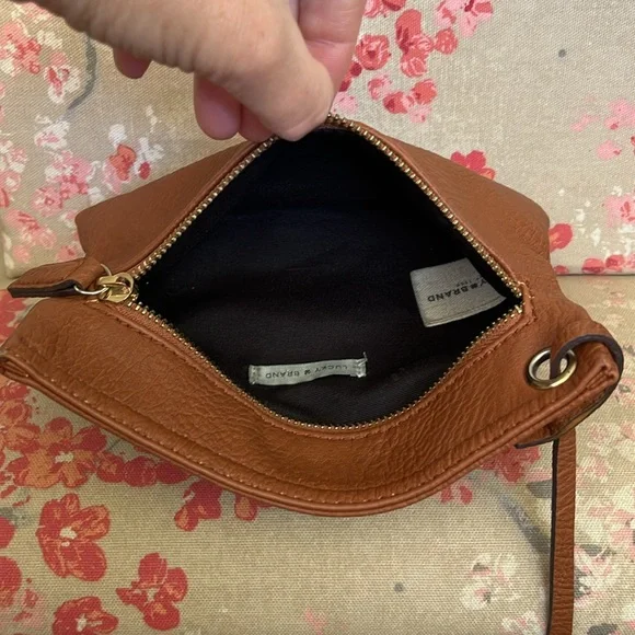 Lucky Brand Faux Leather Brown Small Pouch Zipper Bag, Make Up, Travel, Flat - Picture 7 of 11